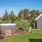 Ansine - 1-2km From The Sea By Interhome