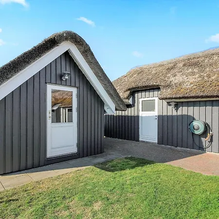 Vakantiehuis Ansine - 1-2km From The Sea By Interhome