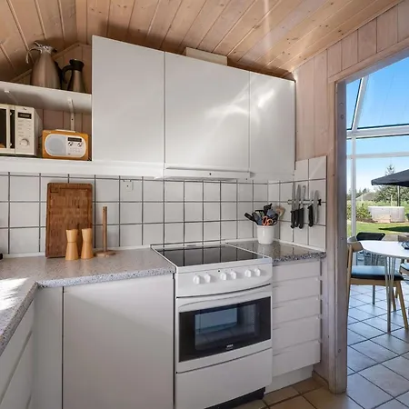 Ansine - 1-2km From The Sea By Interhome